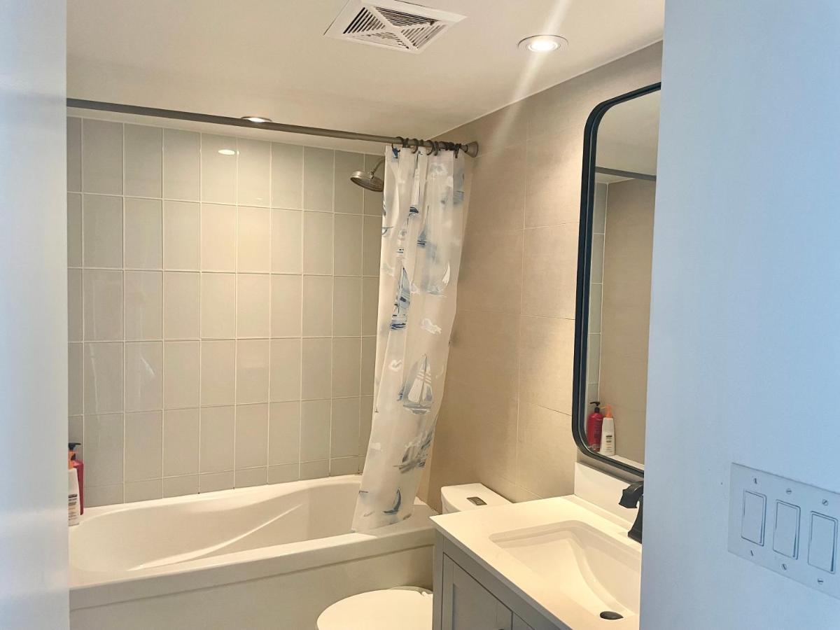 Three Br Condo Step To Cn Tower Rogers Center With Free Parking Toronto Exterior photo