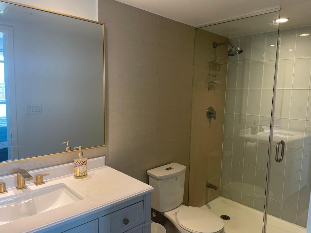 Three Br Condo Step To Cn Tower Rogers Center With Free Parking Toronto Exterior photo
