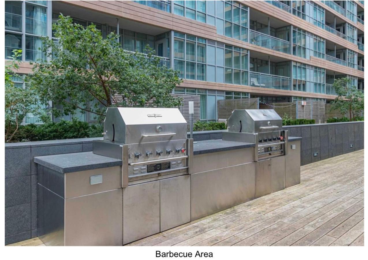 Three Br Condo Step To Cn Tower Rogers Center With Free Parking Toronto Exterior photo